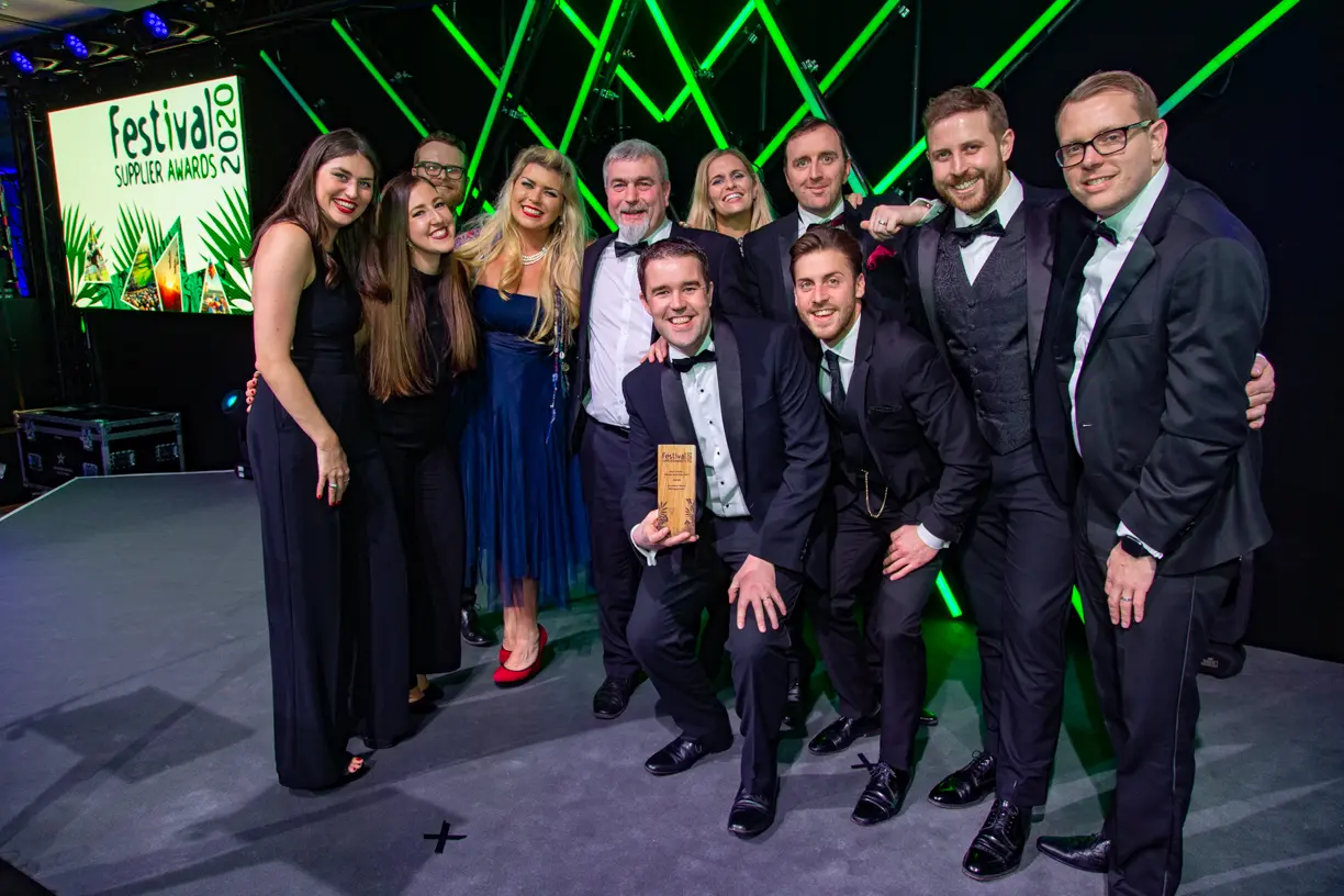 Representatives from the AELTC, LSS Facilities Management, and CarFest South joined the Grundon team to collect the award on the night and celebrated alongside them on the stage.