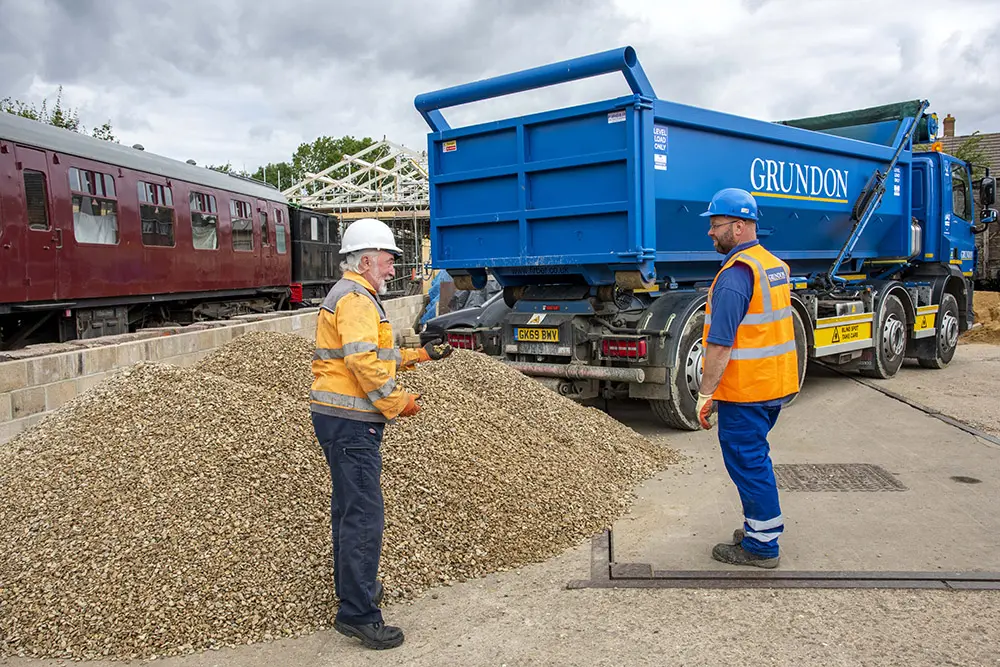 Grundon Sand & Gravel donated over 40 tonnes of building materials directly from its nearby New Barn Farm quarry, near Cholsey.