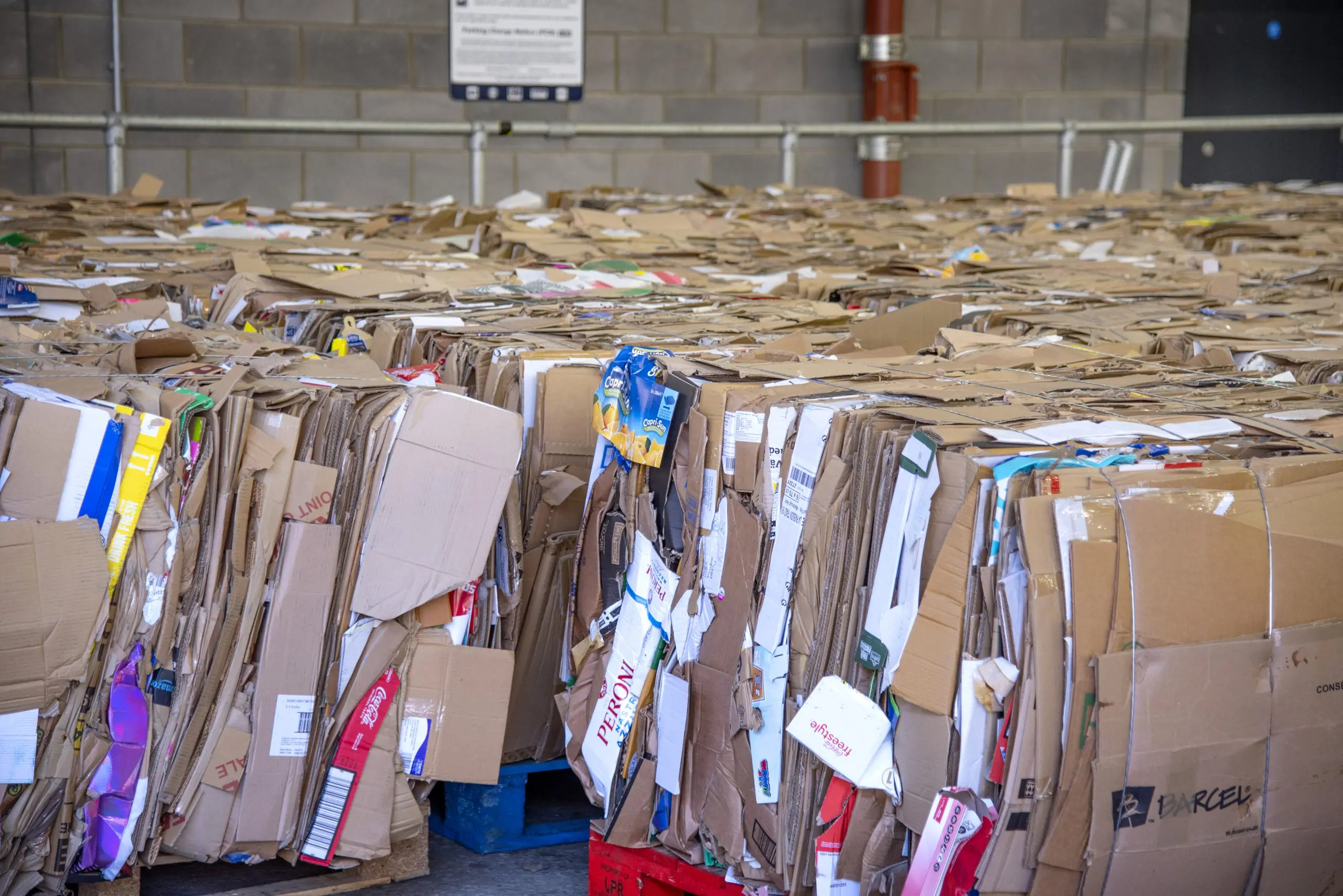 Until Grundon came on board, Lakeside had to pay to have cardboard taken away. Now, the shopping centre earns rebates worth thousands of pounds.