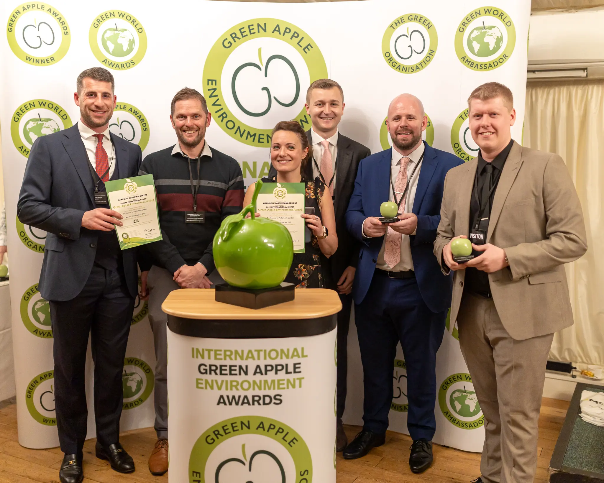 Pictured (l-r) at the awards ceremony are: Jack Yarrow from Grundon; guest presenter Gordon Whyte from Nurture Landscapes, last year’s Green Champion of Champions; Claire Dunn (Operations Manager, Lakeside); James Luckett, also from Grundon; Ross Crook (Environmental Services Manager, Lakeside) and Jay Pickford (External Team Leader, Lakeside).