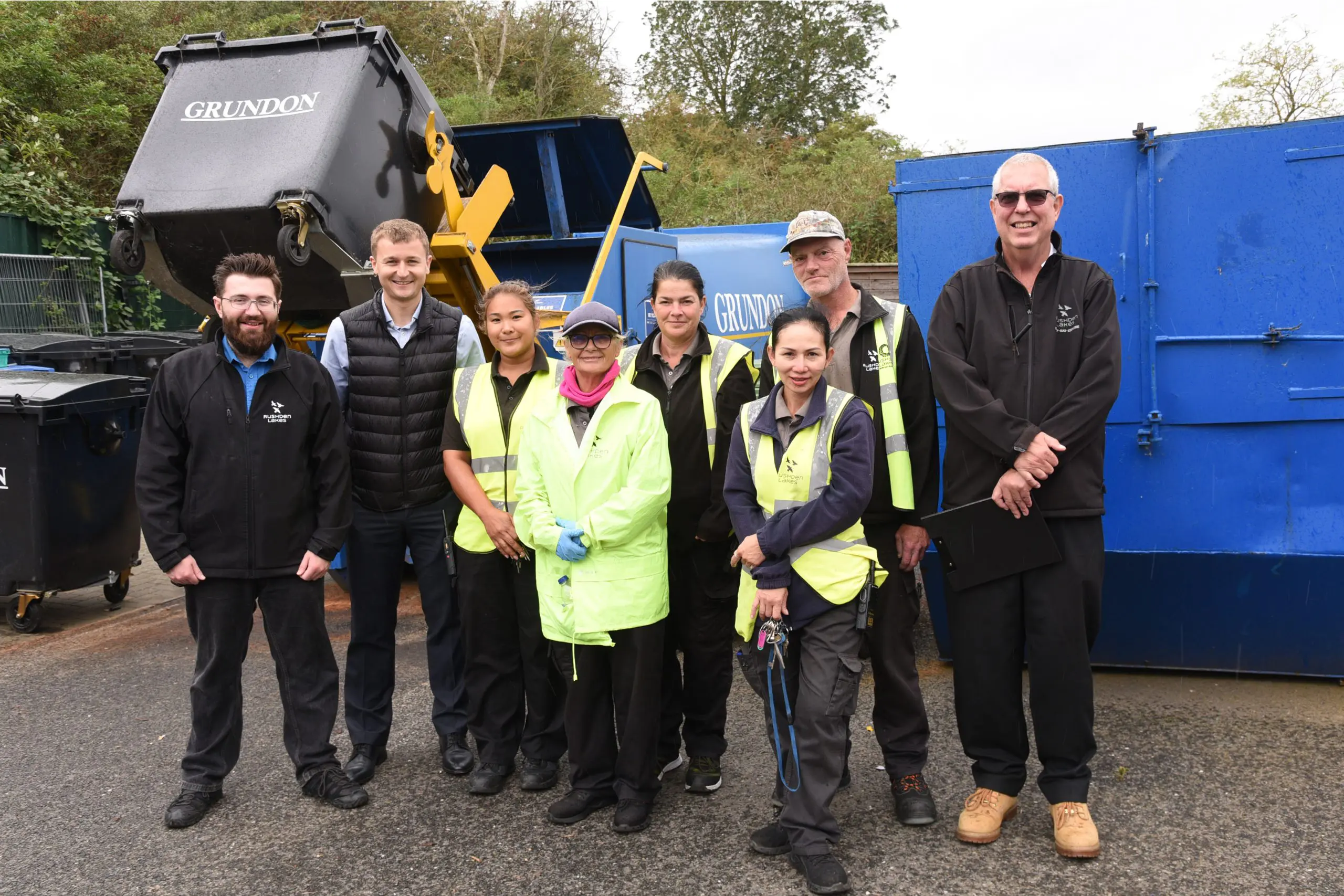 Waste collection is a team effort: (l-r) Jamie Denney, James Luckett, Nilubon Millburn, Bonnie Baucutt, Emma Ward, Jane Thawaree, Brian Smith and Alan Rademaker