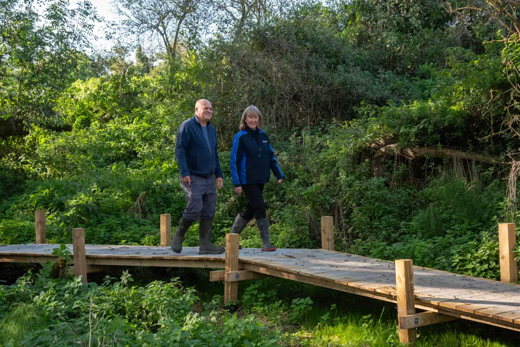 Grundon’s Toni Robinson joins Nick Thorn for a stroll along the boardwalk at Hinksey Heights Nature Trail