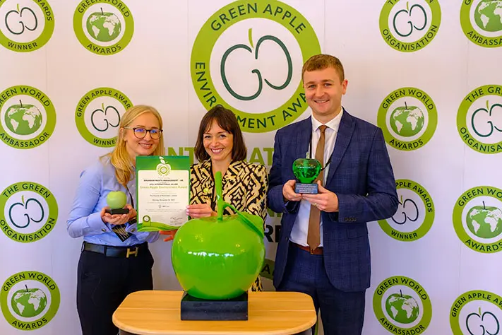 Pictured (left) at the award ceremony is Aneta Borejko, Building Manager, Savills, with Donna Stokes from JLL and Grundon’s James Luckett.