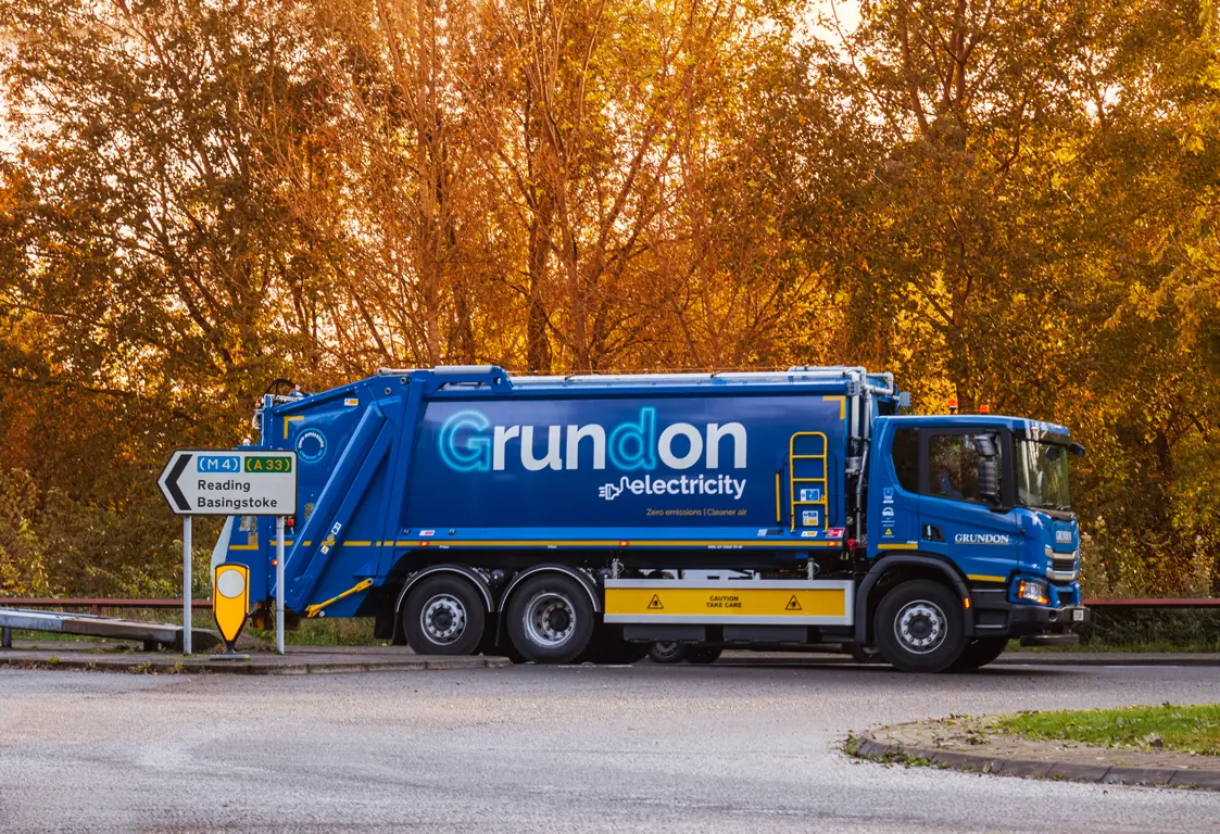Electric waste collection vehicles deliver a range of benefits, including helping to reduce air and noise pollution, as well as delivering a cleaner environment.