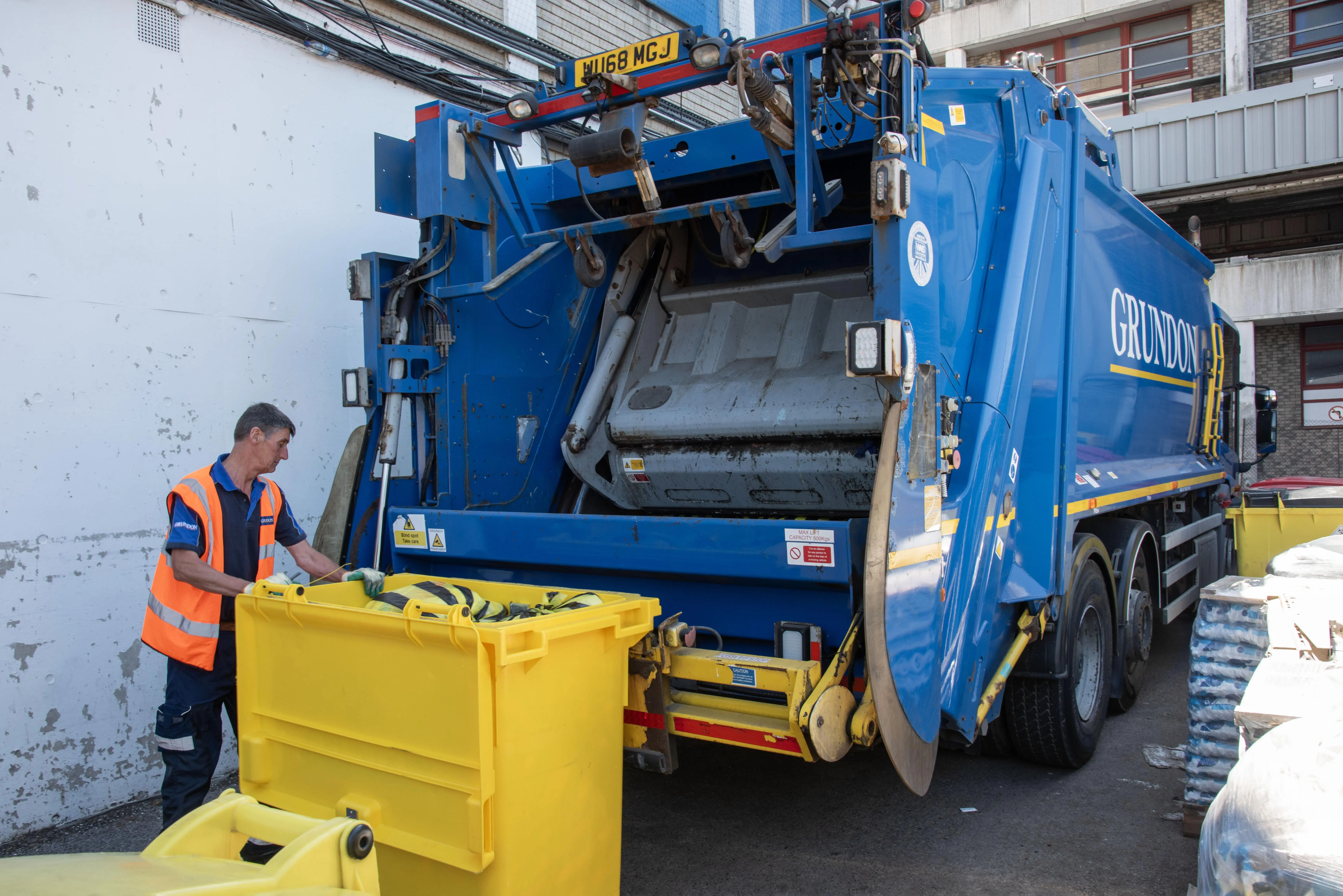 West Herts NHS Trust currently send 80+% of waste to EfW and the rest goes to High Temperature Incineration (HTI)
